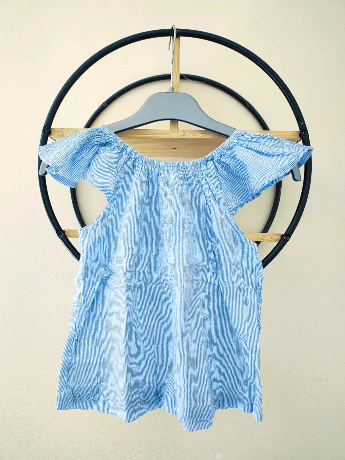 8 ans blouse teeshirt été ( étiquette coupée)